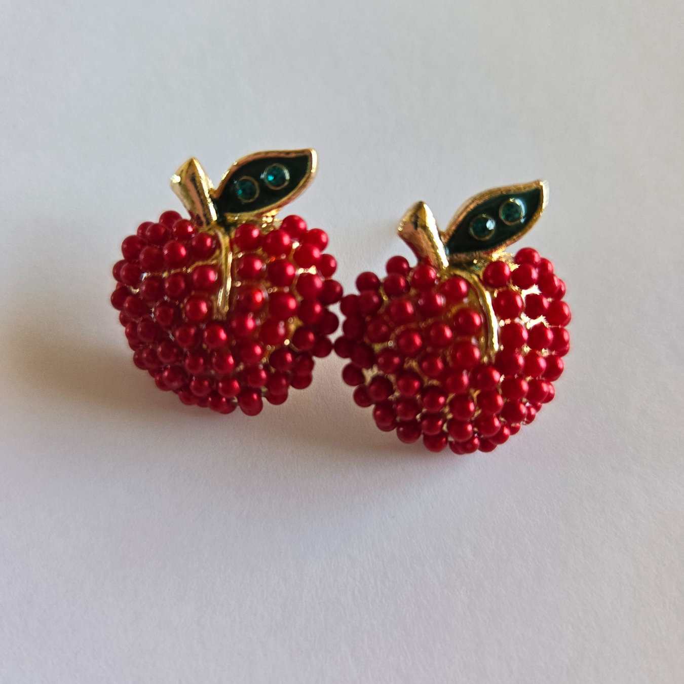 Aretes con diseño de Manzana